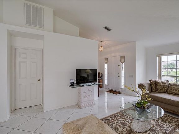 4th image of 3251 Falcon Point Dr