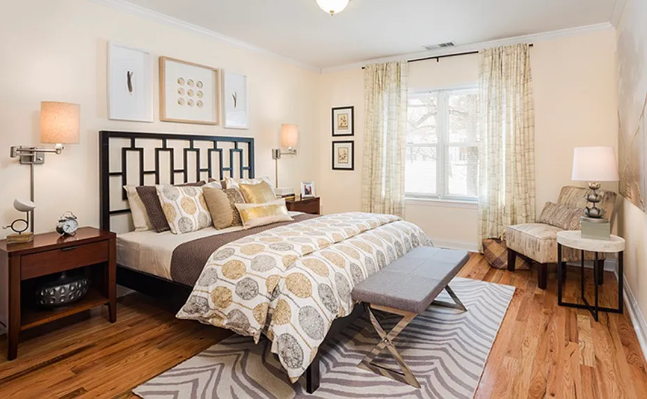 2 bed, 911 sqft, $3,630 — Photo 4