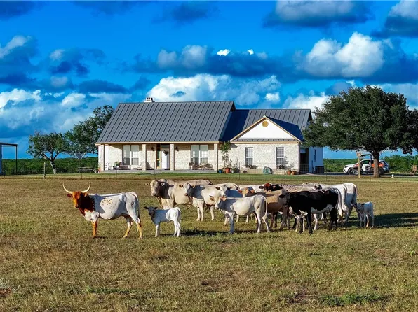 6402 County Road 345, Beeville, TX 78102