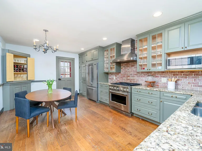 806 S Ann St — Photo 4