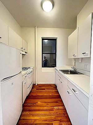 1st image of 245 E 62nd St #1314