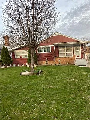 405 Merrill Ave photo 1