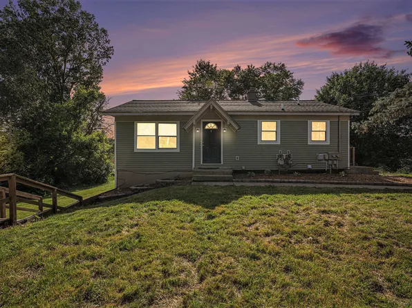 425 Lake Michigan Dr NW, Grand Rapids, MI 49504