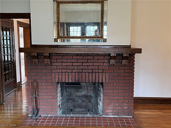 4th image of 11200 Lake Ave