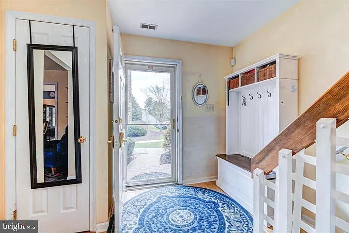 114 Pinecrest Ln — Photo 4