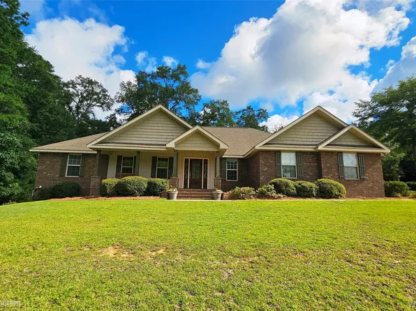 569 Horseshoe Bend Dr, Ozark, AL 36360