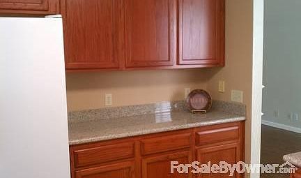 5th image of 1027 Blackthorn Dr