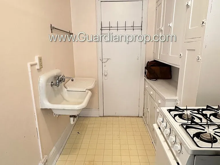 2876 Humboldt Ave S #105 — Photo 22