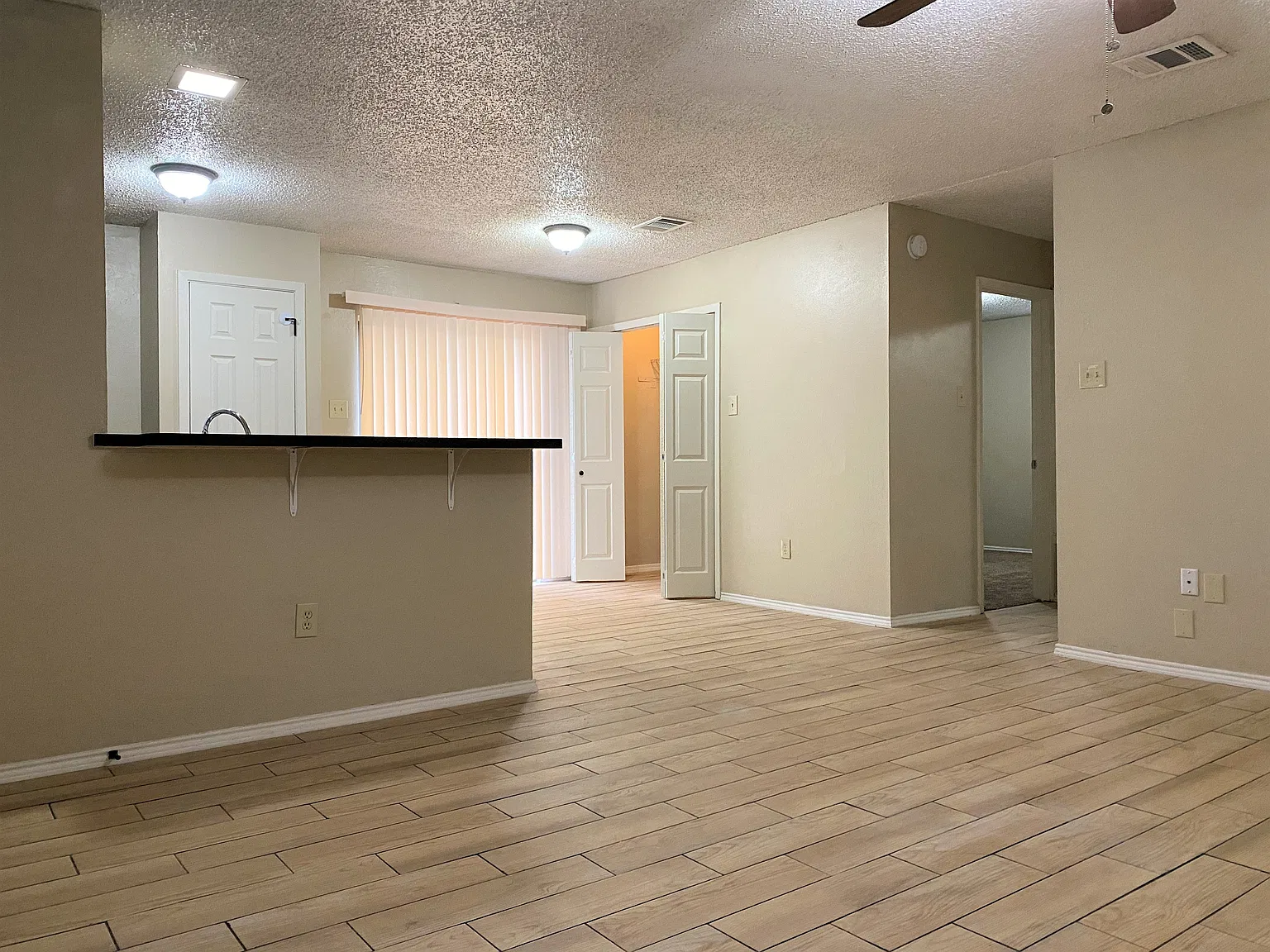 2 bed, 804 sqft, $1,100 — Photo 3