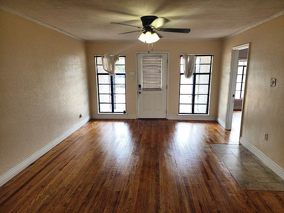 2nd image of 310 Penrose St