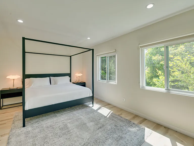 9042 Phyllis Ave #A — Photo 26