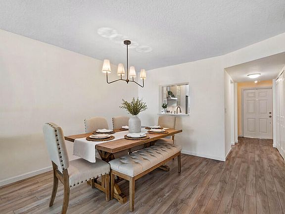 5th image of 2920 SW 22nd Avenue #610