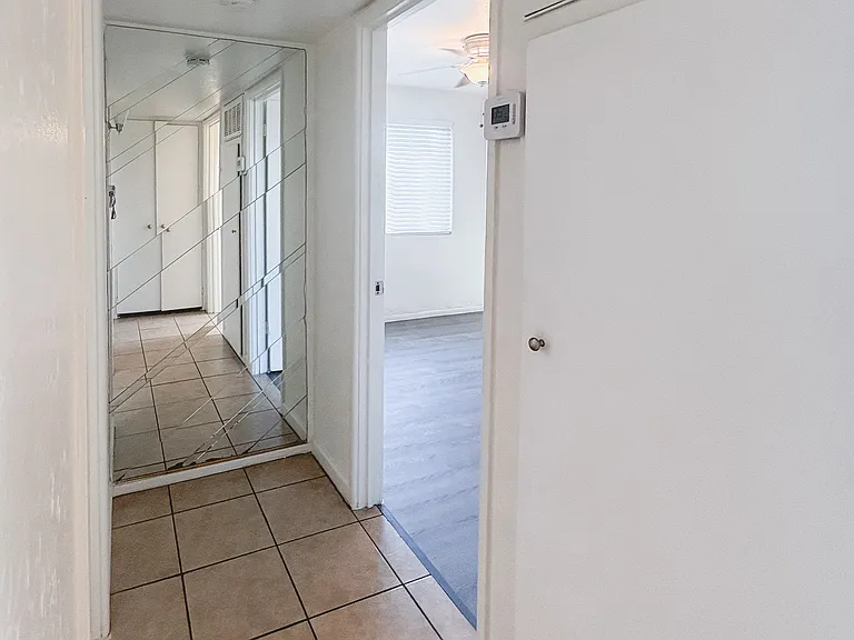 2417 E Campbell Ave #11A — Photo 11