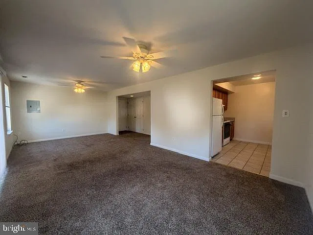 2 bed, 1.0 bath, 4141 sqft, $1,795 — Photo 2