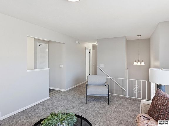 5th image of 9133 Ames Ave