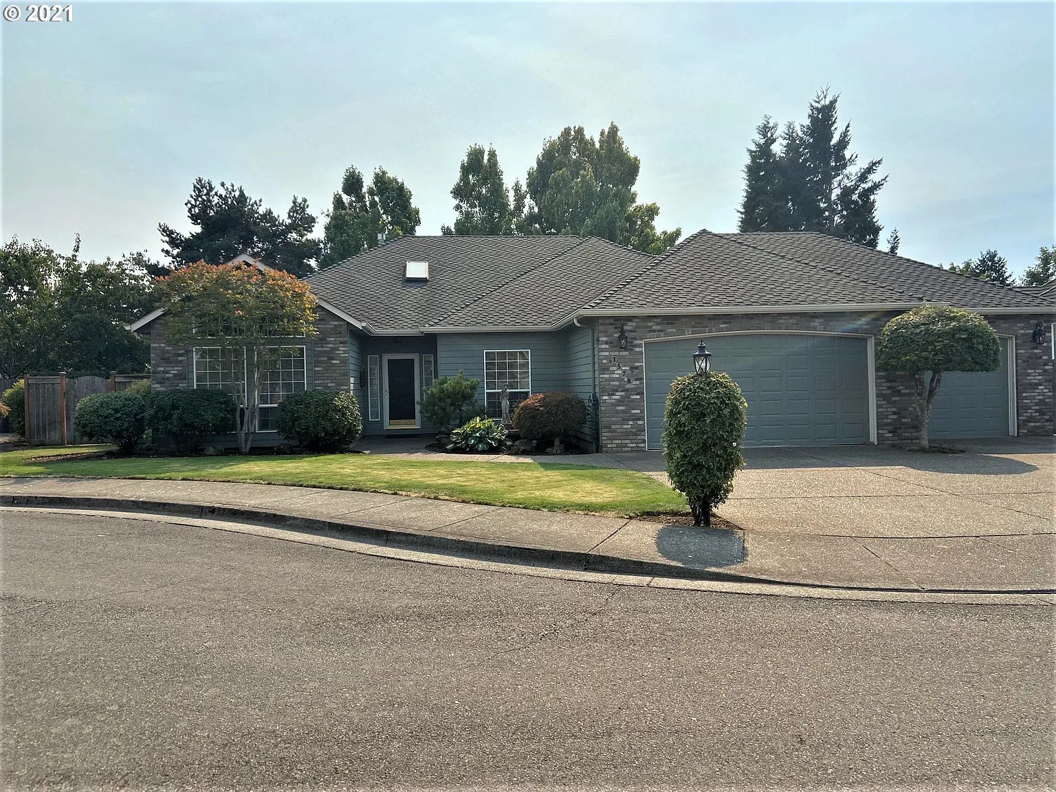 1578 Hallet Ct NW photo 1