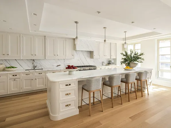 16 5th Ave #16, New York, NY 10011