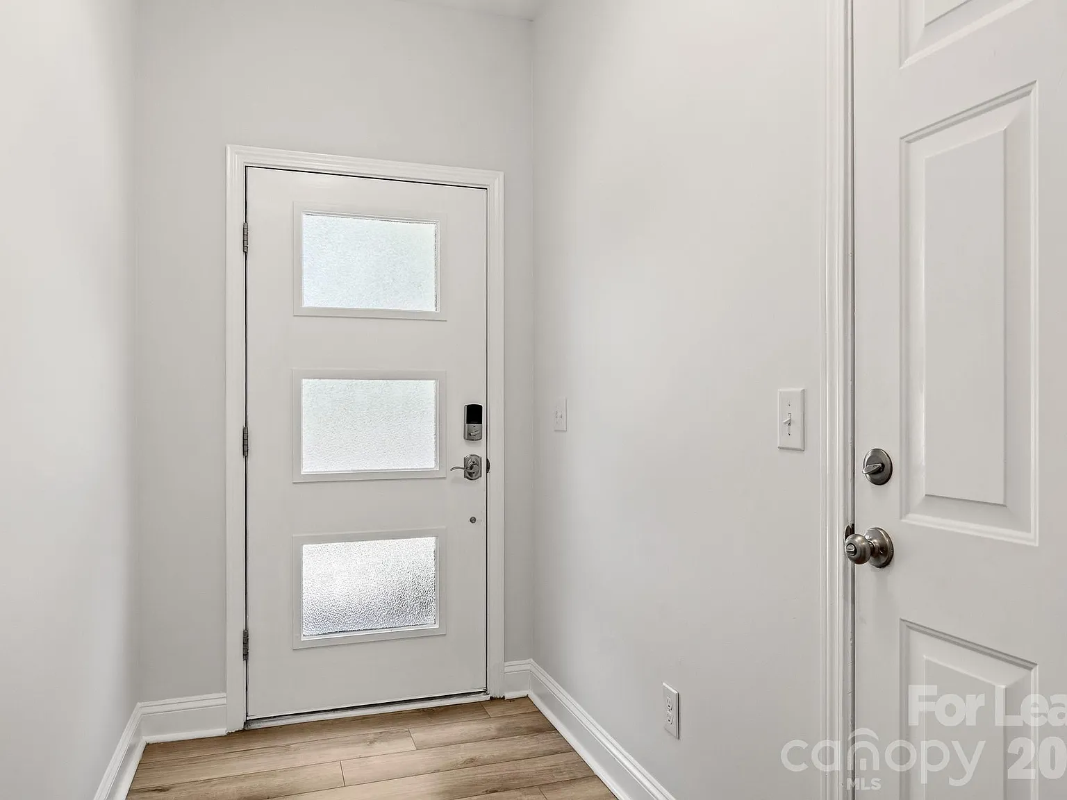 2 bed, 2.5 bath, 1414 sqft, $1,995 — Photo 3