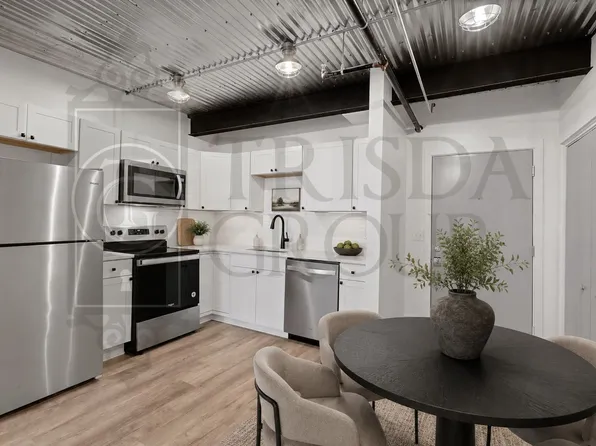 Modern 1 Br Apt In Mt Washington, 2 Off Street Parking Spaces, Private Storage, Pets Ok, W/D, Dw, Ac, 160 Southern Ave, Pittsburgh, PA 15211