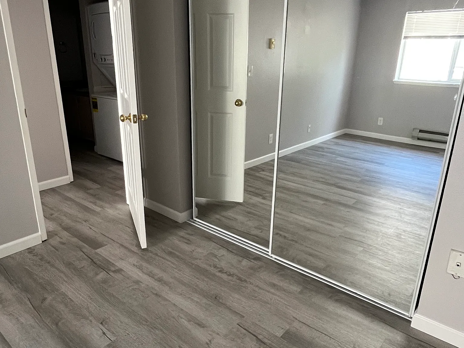 2 bed, 866 sqft, $1,995 — Photo 2