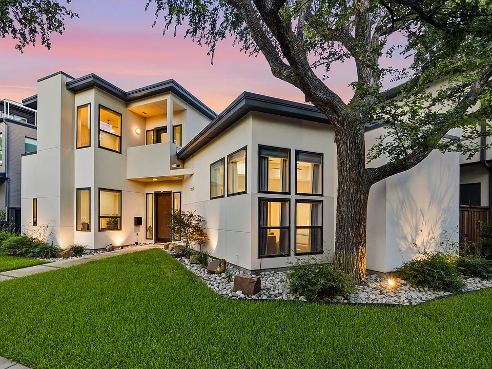3700 W Beverly Dr