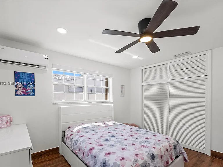 3460 N 46th Ave — Photo 37