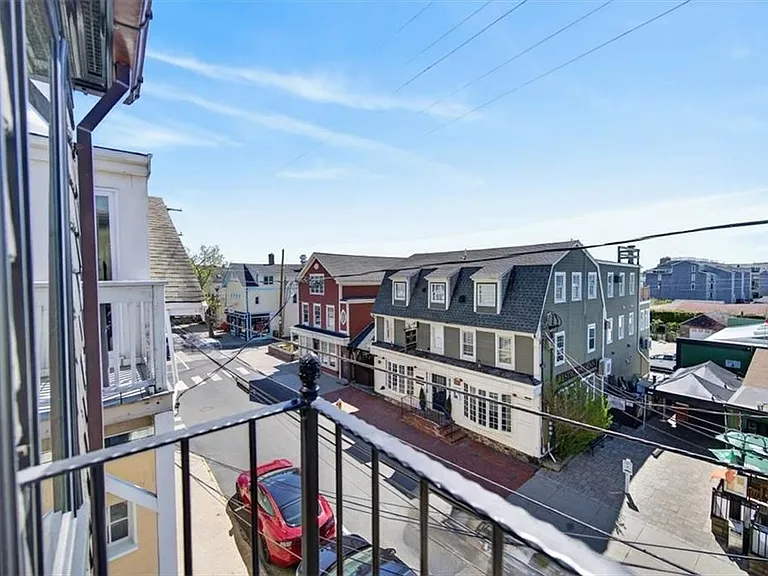 494 Thames St — Photo 24