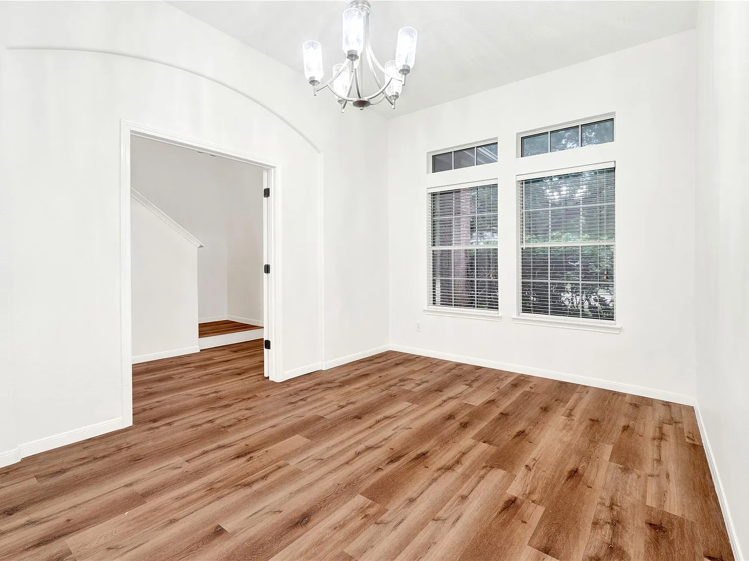 4 bed, 3.5 bath, 2920 sqft, $2,900 — Photo 4