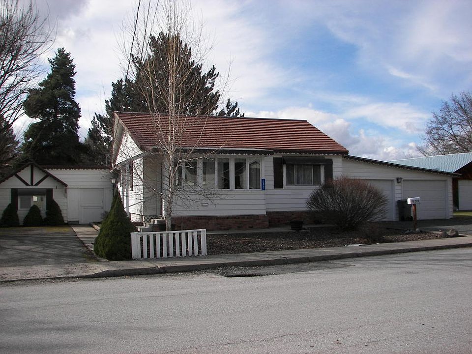 1st image of 303 N 5th St E