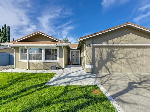 1136 Needham Dr, Vacaville, CA 95687