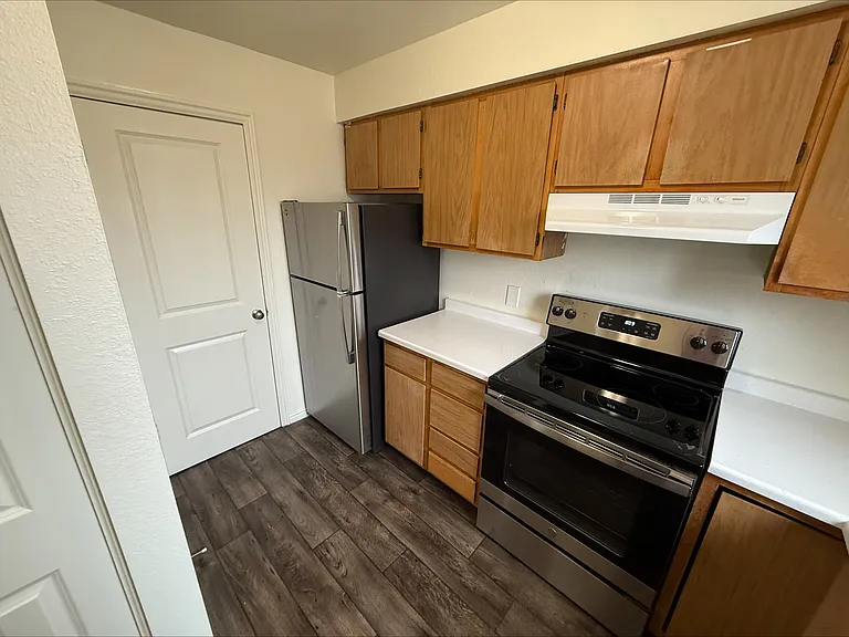 Townhomes on 86th — Photo 45