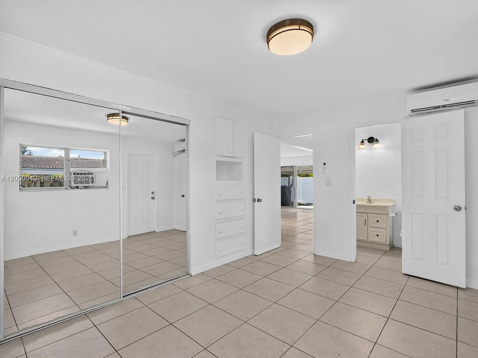 Lauderdale Beach Ext Unit — Photo 3
