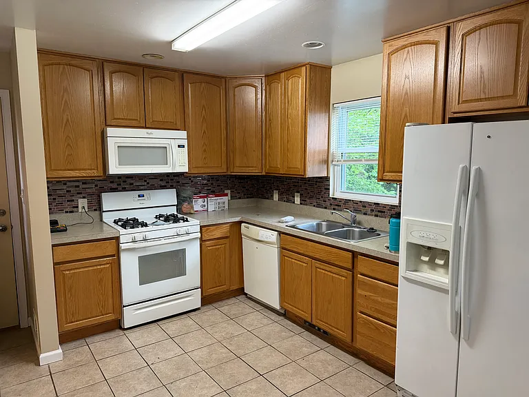 222A Margate Dr — Photo 4