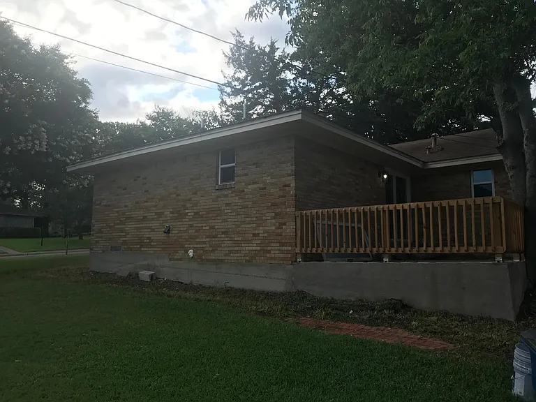 1218 Serenade Ln — Photo 12