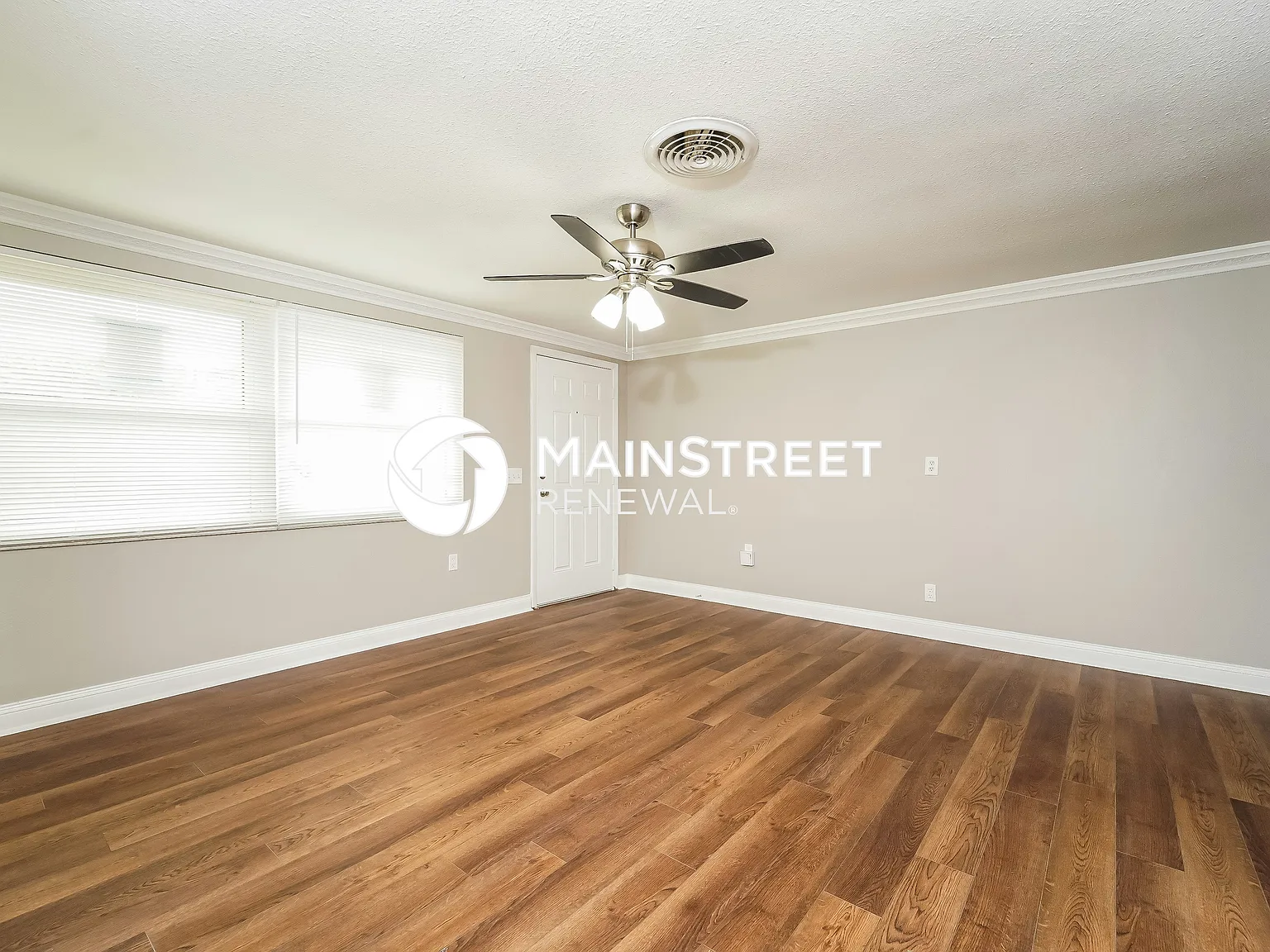 191 E Seminole Dr — Photo 4