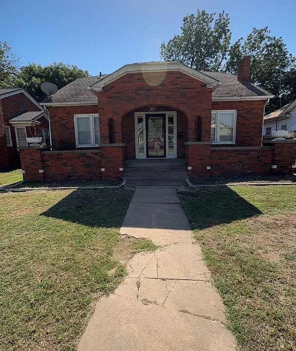 817 W York Ave