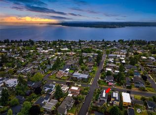 206 13th Ave, Kirkland, WA 98033