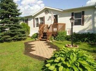 10 Cedar Ln, Bloomingburg, NY 12721