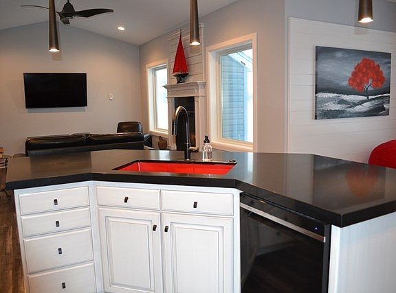 5th image of 199 Casa Dr