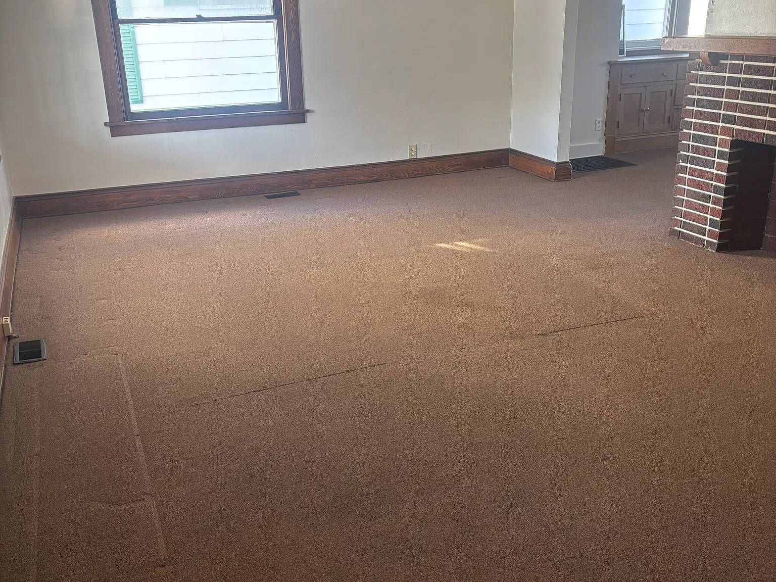 3 bed, 1305 sqft, $935 — Photo 3
