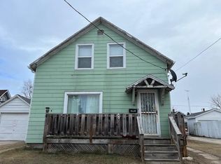 1009 S 24th St, Manitowoc, WI 54220