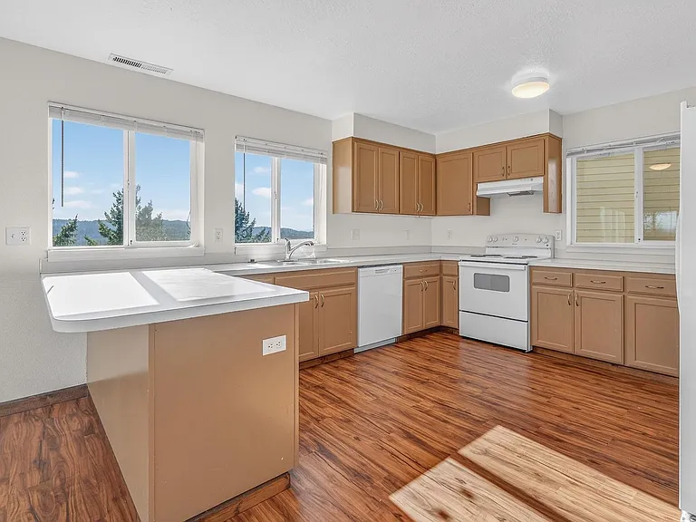 College Park Townhomes — Photo 22