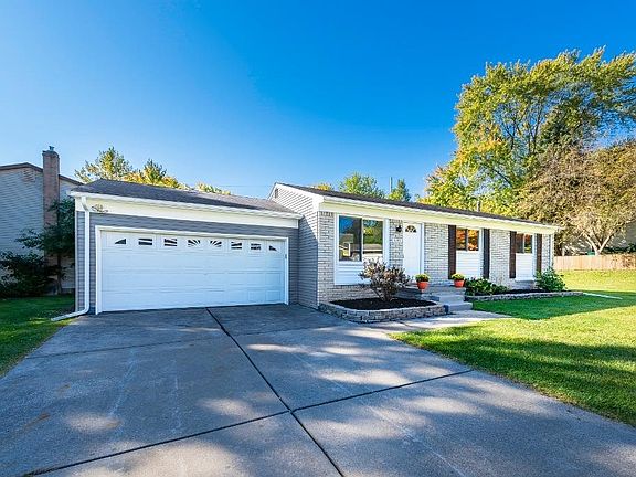 2nd image of 181 Valley Dr