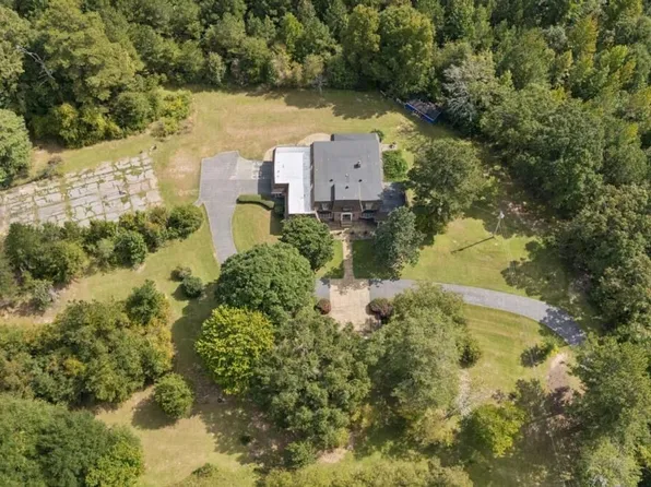 1048 W Macedonia Church Rd, Oxford, GA 30054