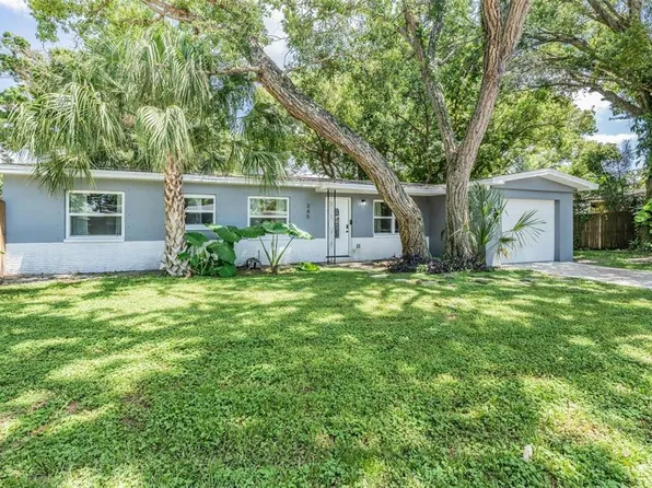 345 Country Club Dr, Oldsmar, FL 34677