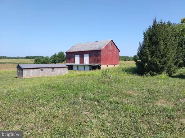 637 Oakland Ln, Berryville, VA 22611