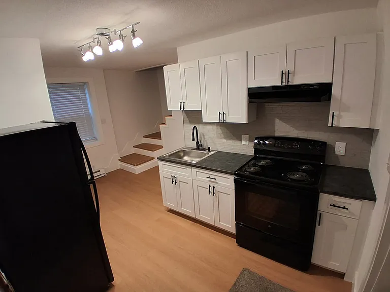 623 Columbia Ave #B — Photo 5