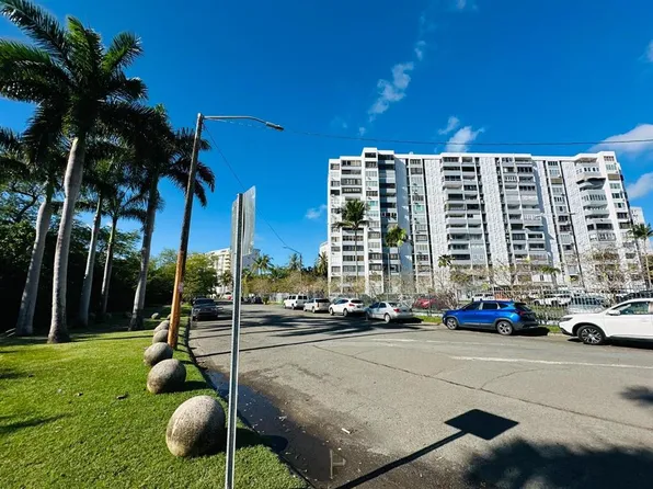 Cond Laguna Gdns #Iv-4g, Carolina, PR 00979