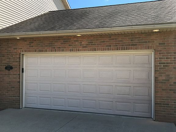 3rd image of 444 Mountainview Dr