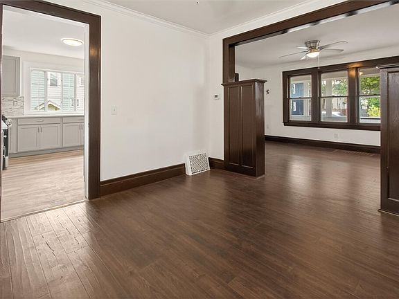 5th image of 266 Epworth St